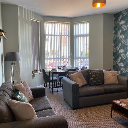 Blackpool Sleepover Apartment 1 Free Parking Sleeps 6 Zewnętrze zdjęcie
